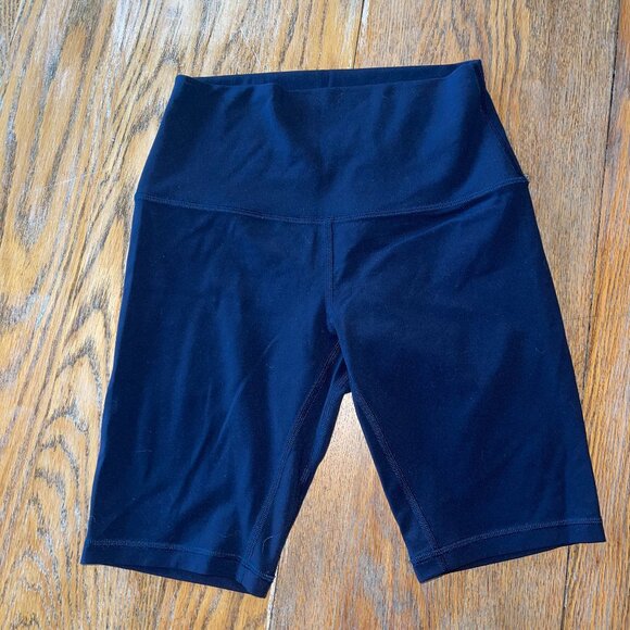 LULULEMON ATHLETICA dk blue athletic shorts/exc cond/4 - Picture 1 of 3